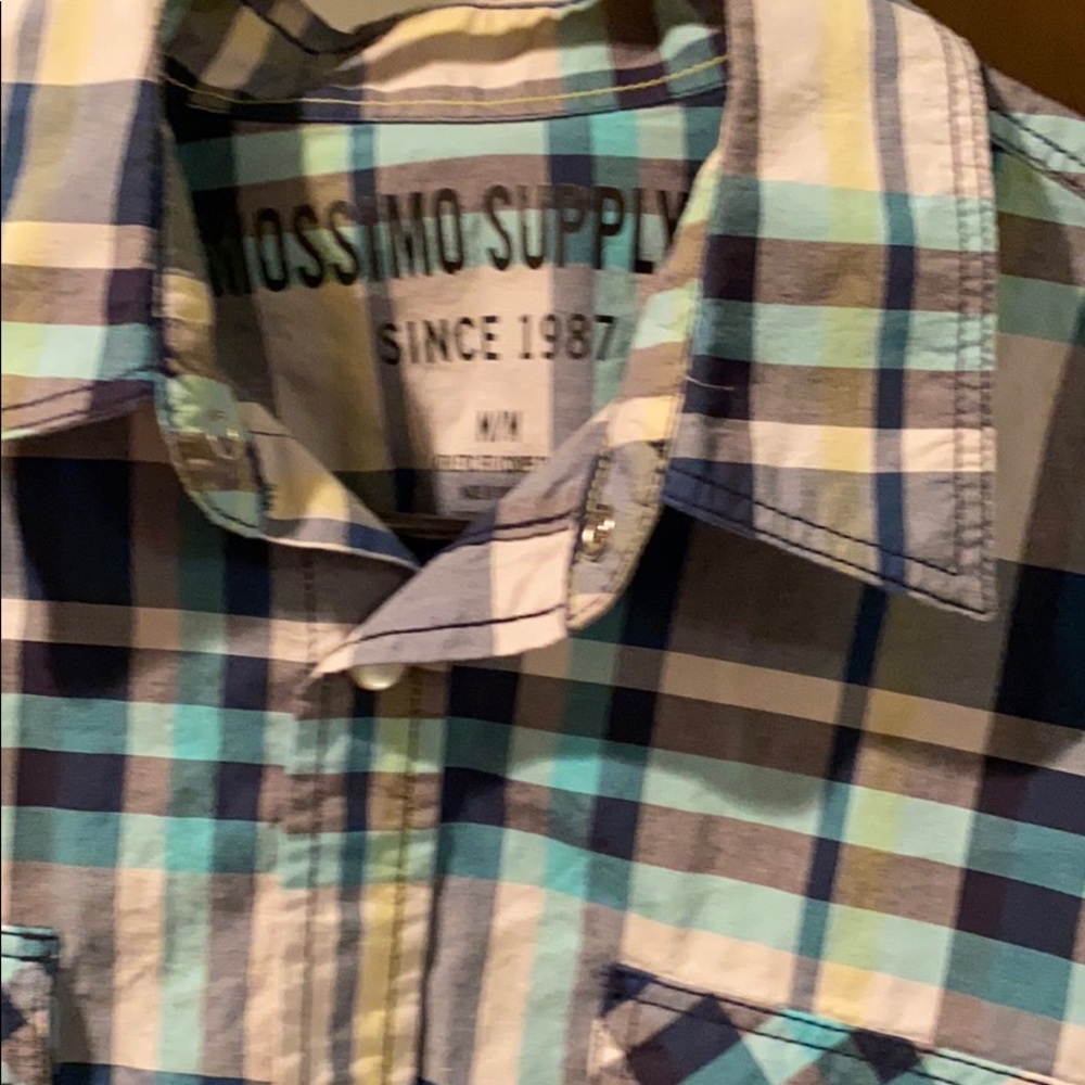 Button up - Picture 2 of 2